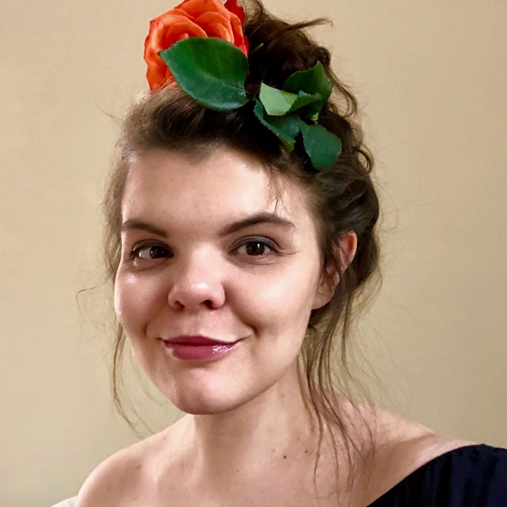 Meet your Posher, Gina Z.